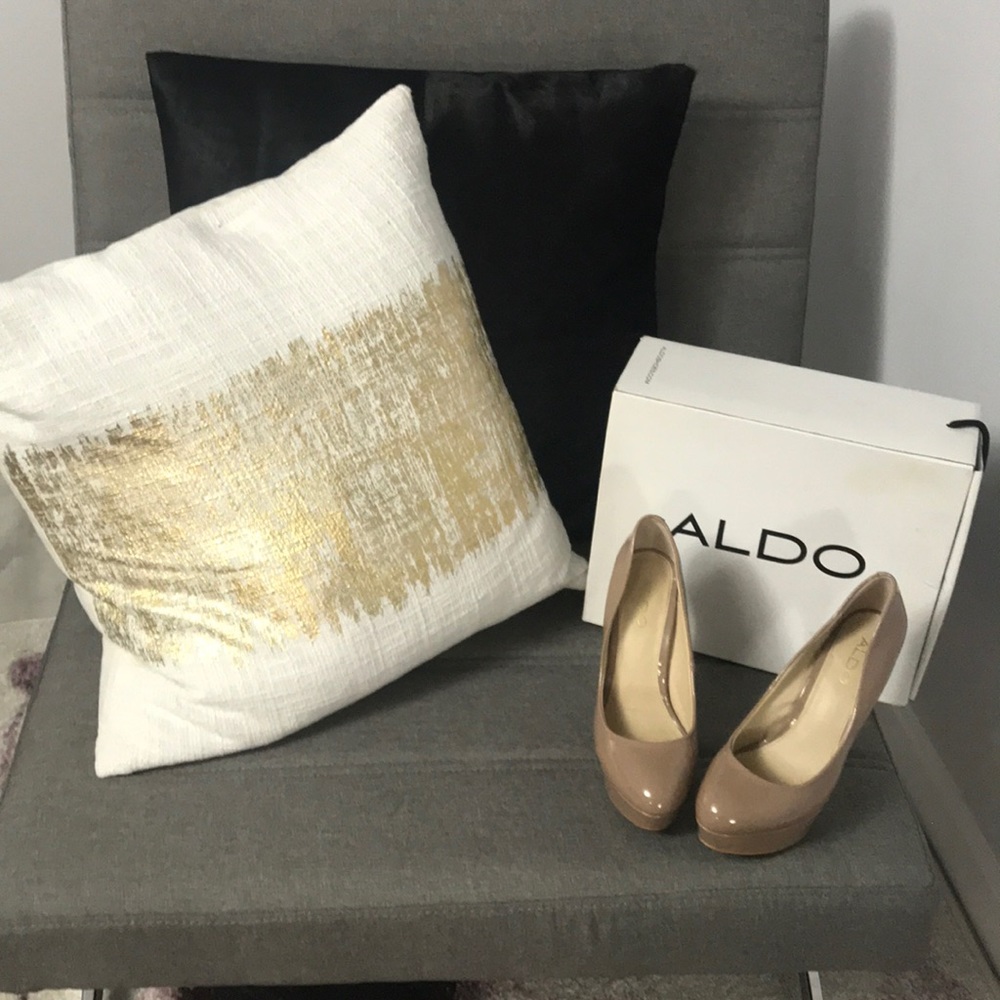 Aldo Fronime nude pumps/heels